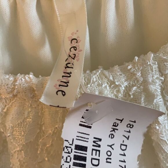 Cezanne medium mini lace dress over lining with bell sleeves - Picture 6 of 8